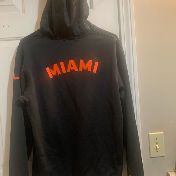 Men’s Miami Hurricanes therma fit sweatshirt. - Picture 2 of 3